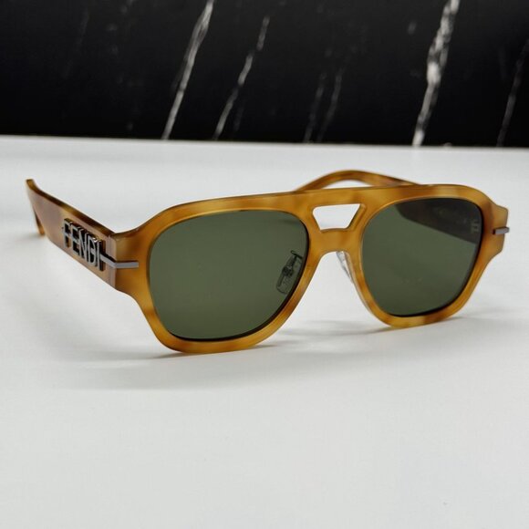 NEW FE40130F 55N FENDI SUNGLASSES SHINY LIGHT HAVANA UNISEX EYEWEAR FENDI - Picture 10 of 13